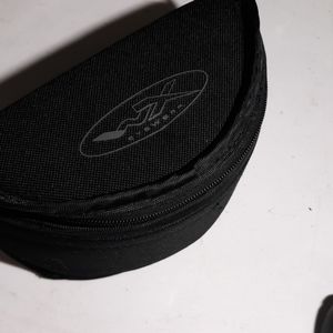 Sunglass case for pants